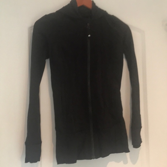 Lululemon jacket size 6